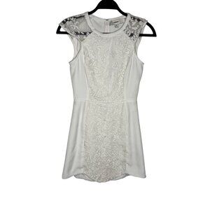 Cameo White Embroidered Dress XS Bridal‎ Engagement Rehearsal Dinner Dress